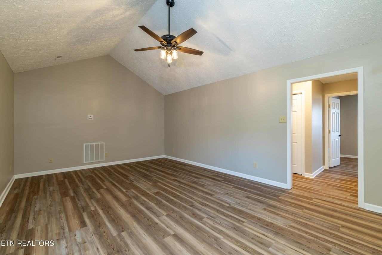 4405 Greenfern Way - Photo 7 of 25