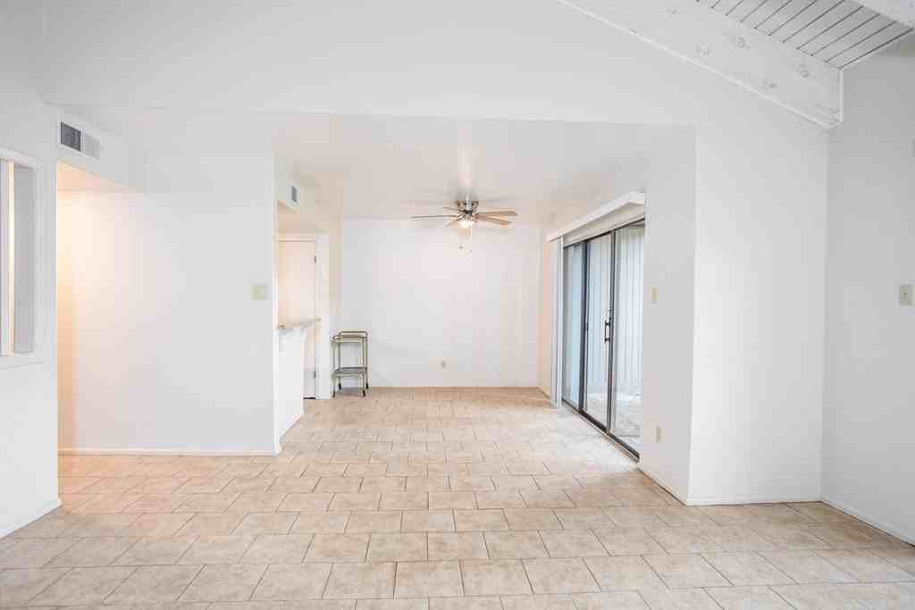 1905 West Ln - Photo 3 of 20