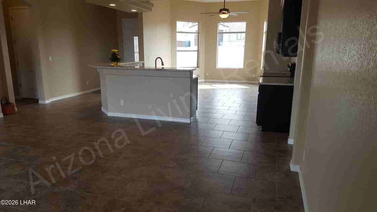 3641 Texoma Dr - Photo 4 of 19