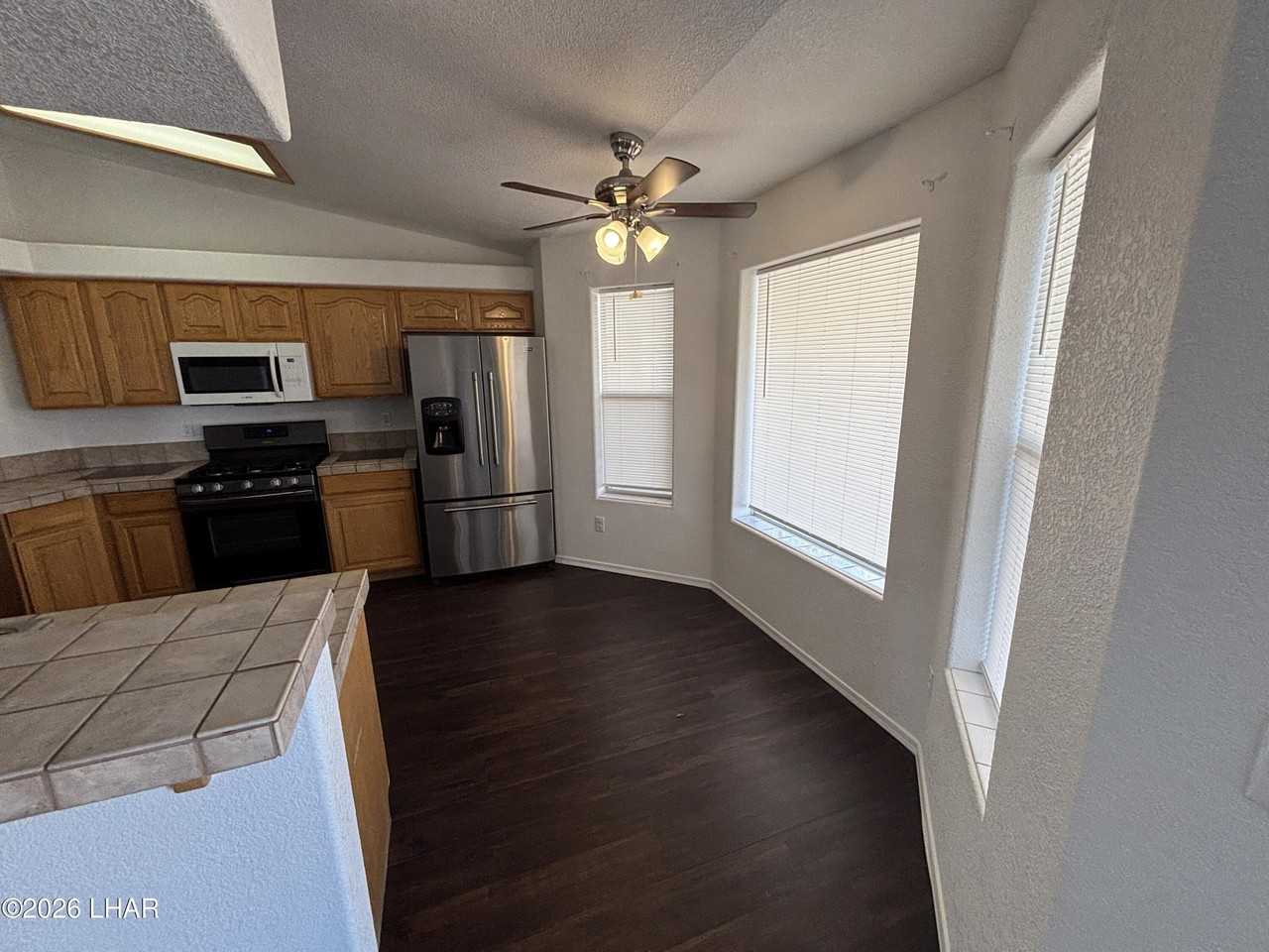 3864 N Stratford St - Photo 6 of 27