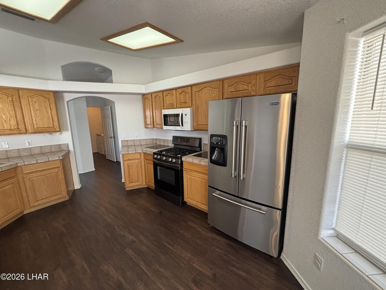 3864 N Stratford St - Photo 7 of 27