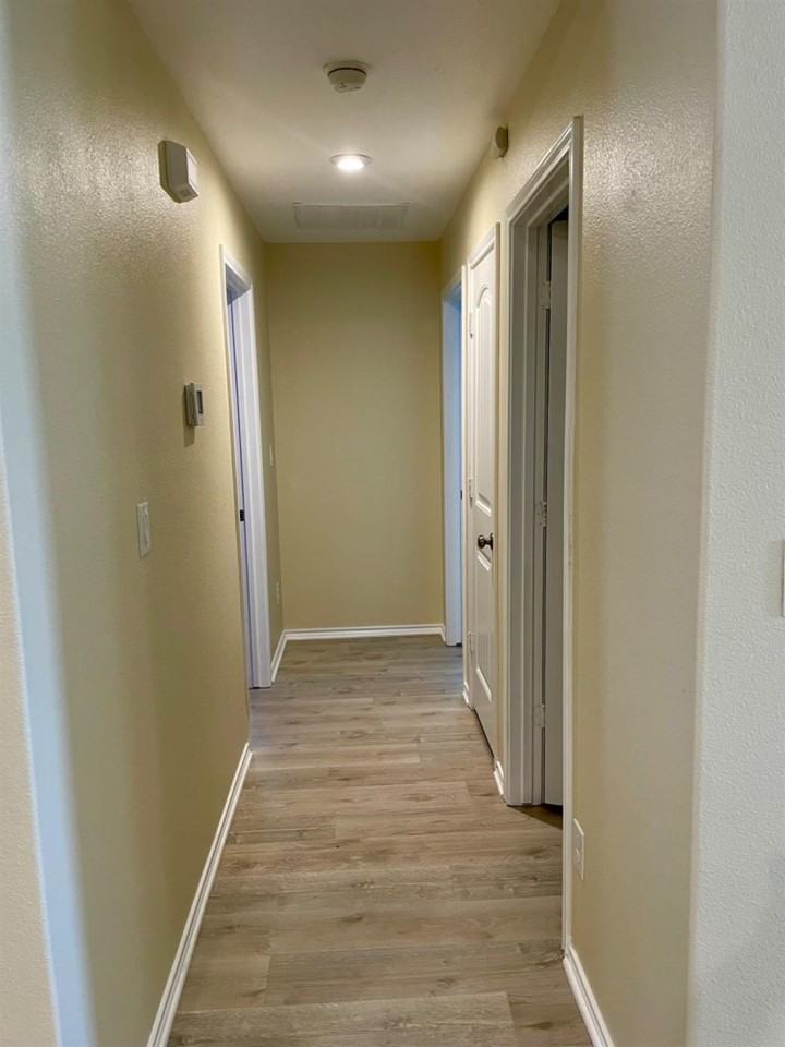 7510 102nd St - Photo 4 of 11