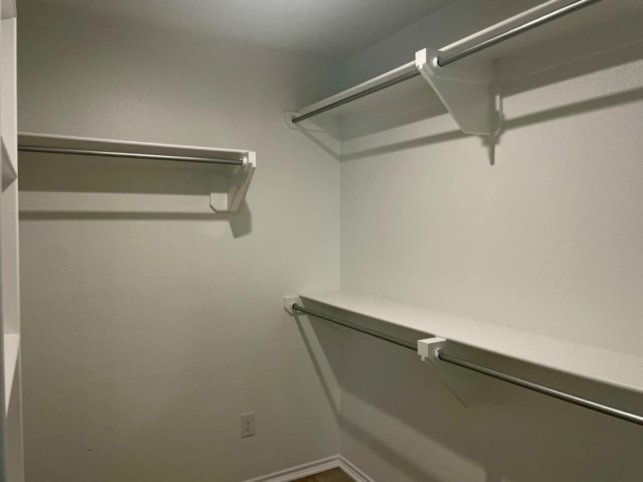 7510 102nd St - Photo 6 of 11