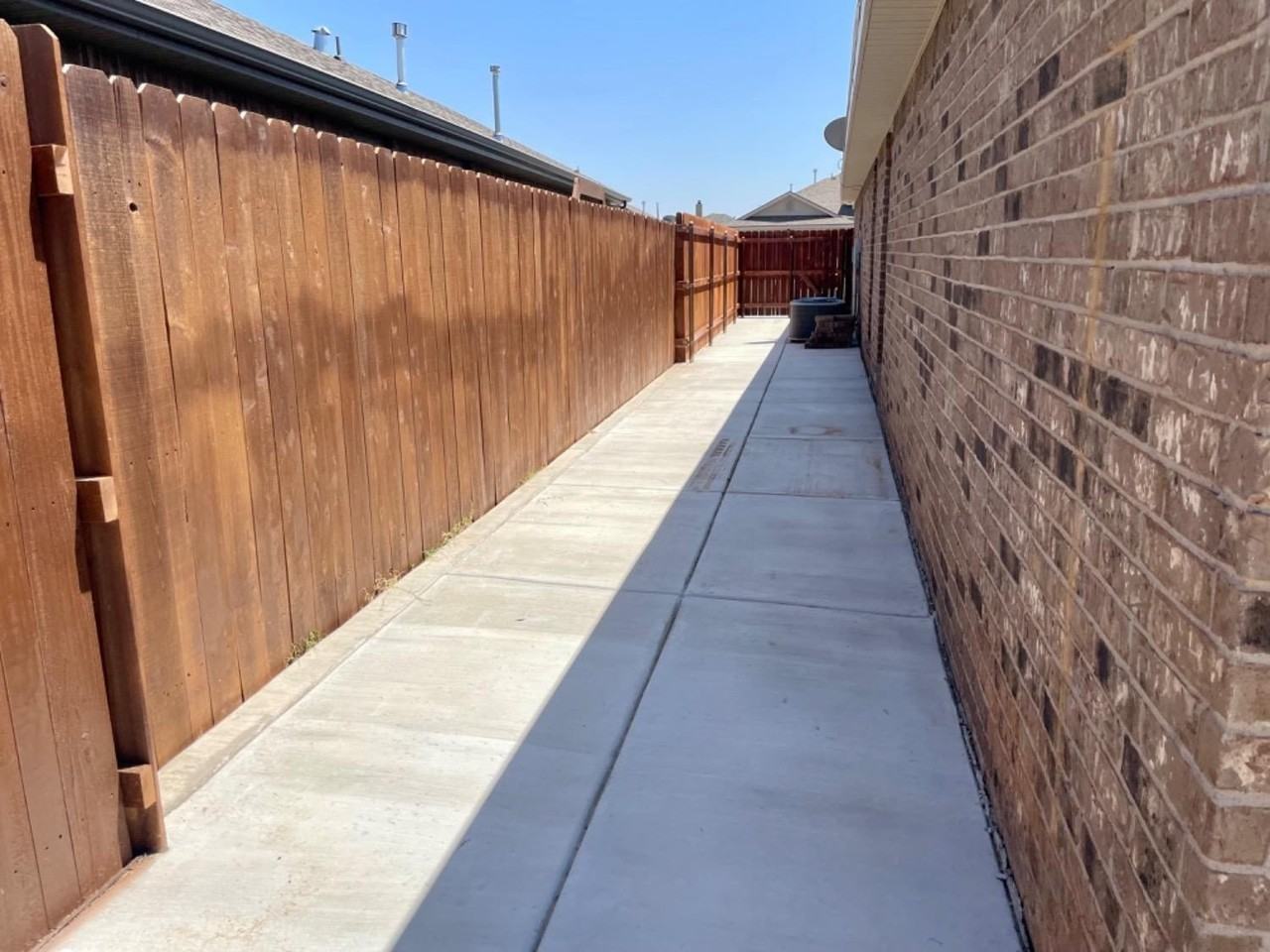 7510 102nd St - Photo 7 of 11