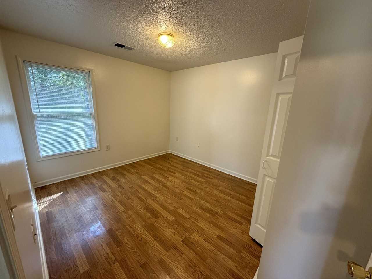 19 Driftwood Cir #2 - Photo 7 of 8