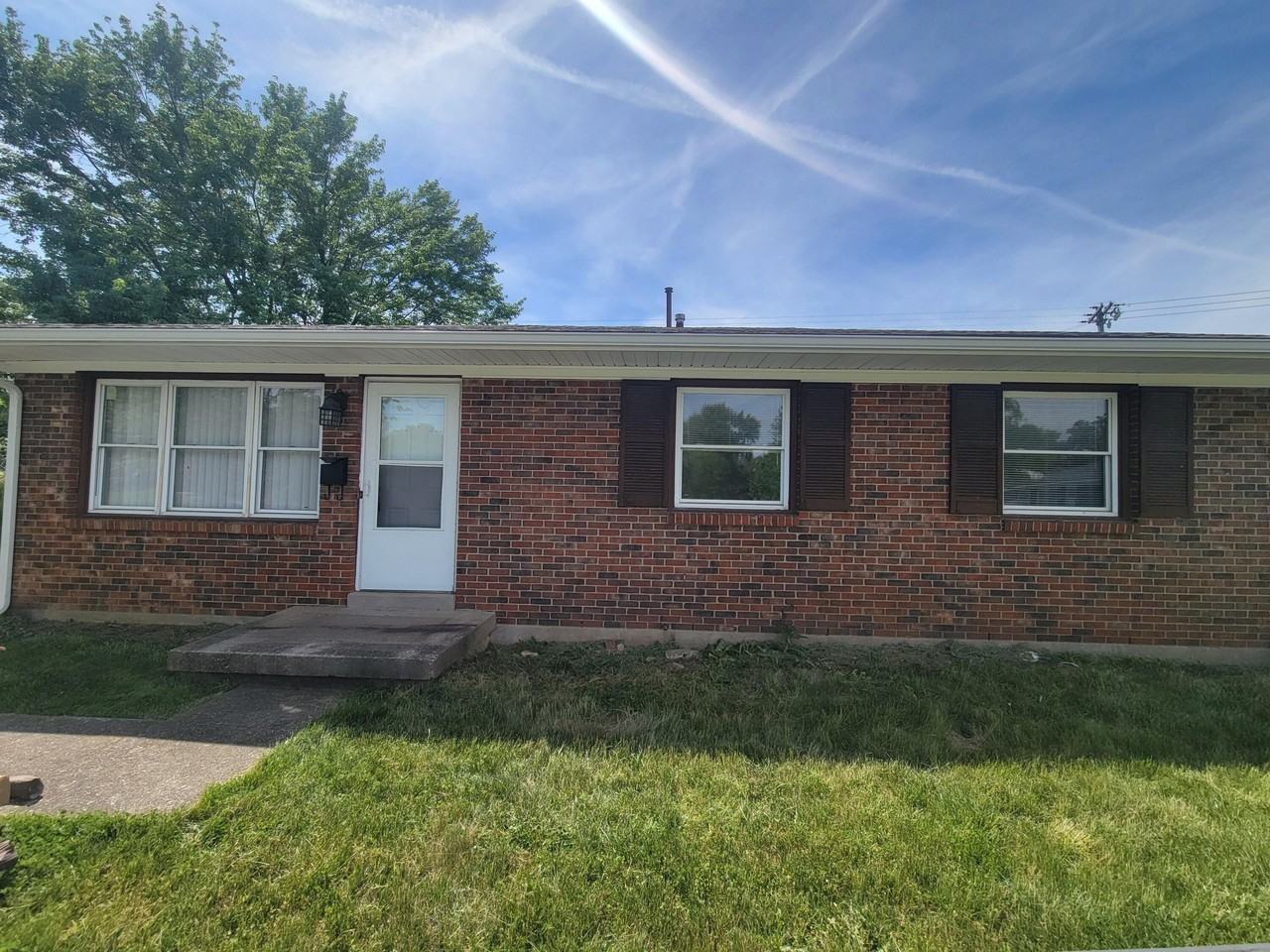 2653 Twinbrooke Ln - Photo 2 of 13