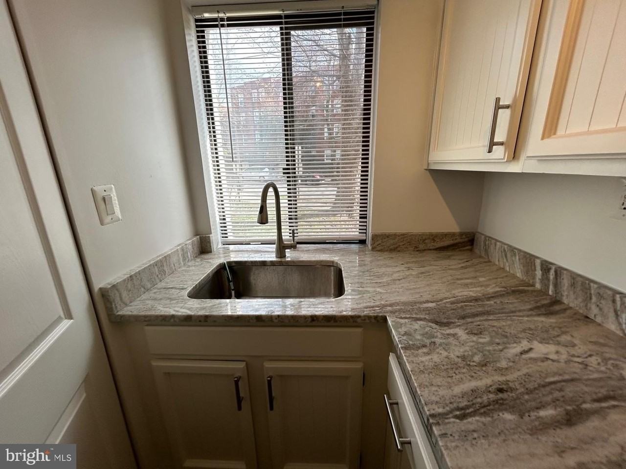 3815 Davis Pl Nw - Photo 5 of 14