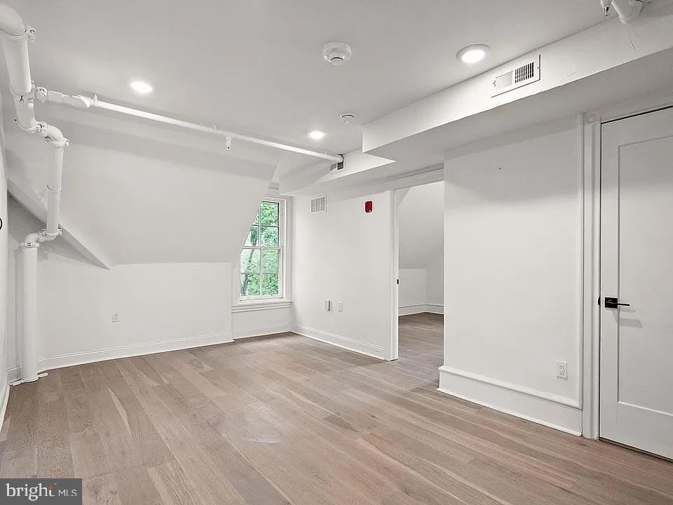 1308 Delaware Ave - Photo 3 of 13