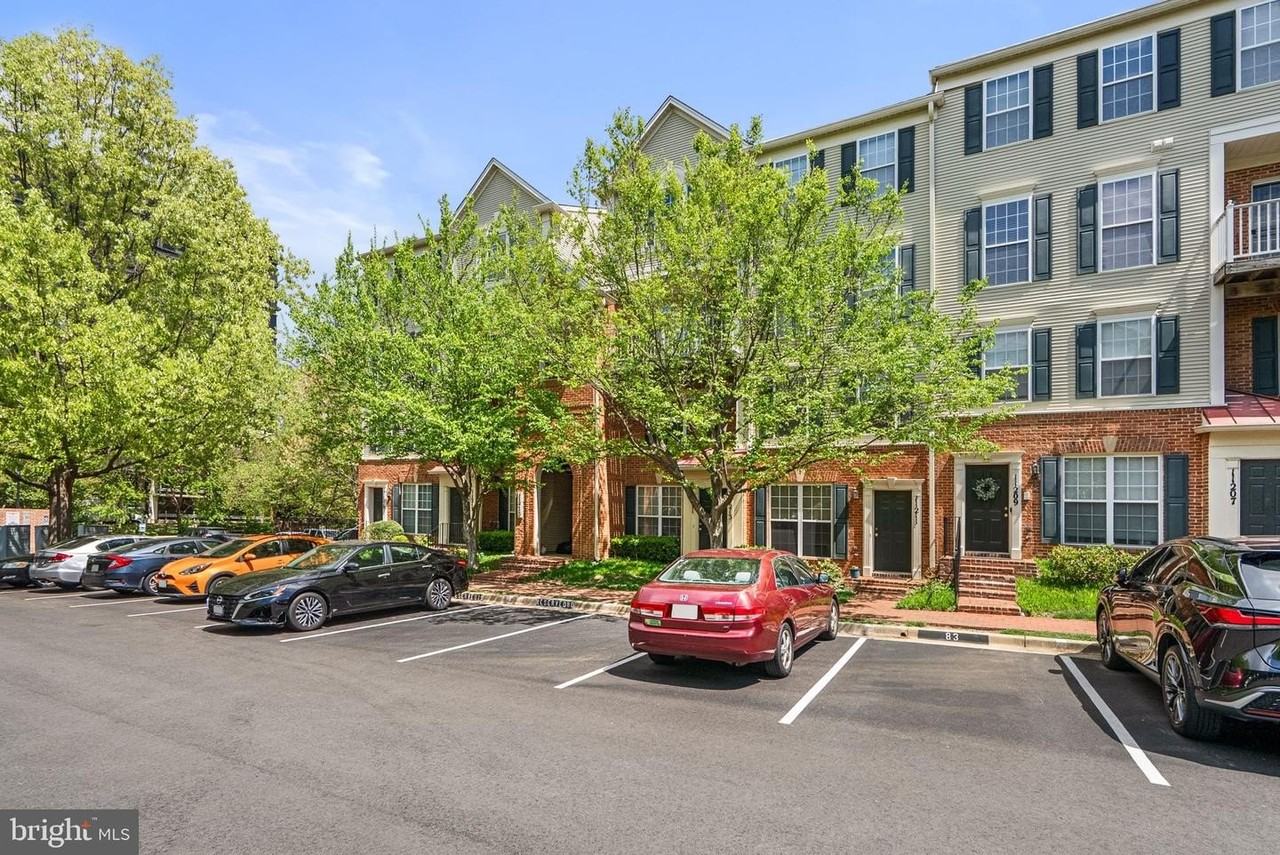 Edson Ln - Photo 2 of 20