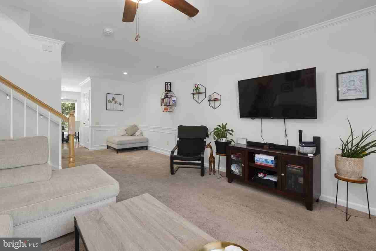 Edson Ln - Photo 5 of 20