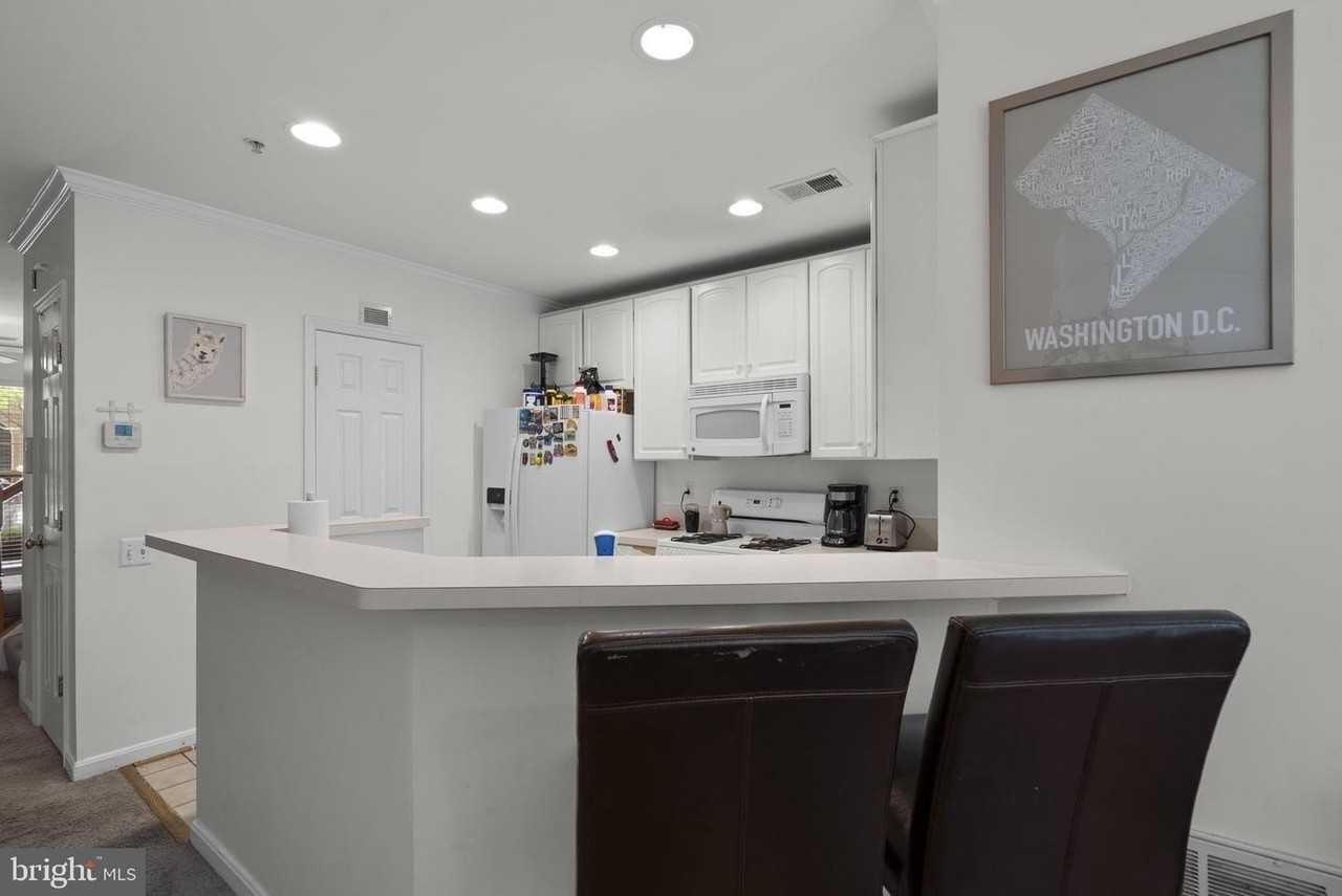 Edson Ln - Photo 7 of 20