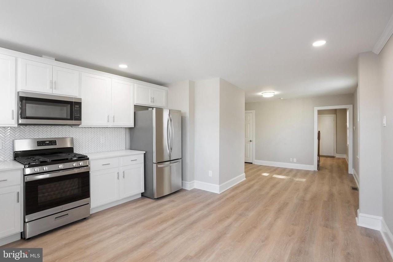 809 N Providence Rd - Photo 2 of 15