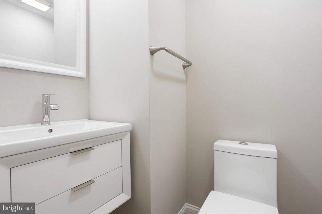 809 N Providence Rd - Photo 6 of 15