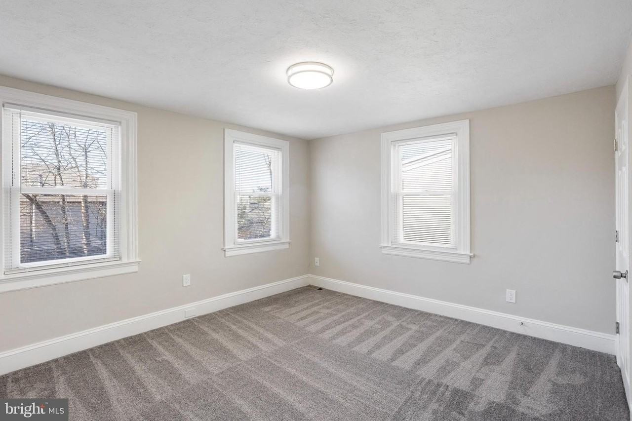 809 N Providence Rd - Photo 7 of 15