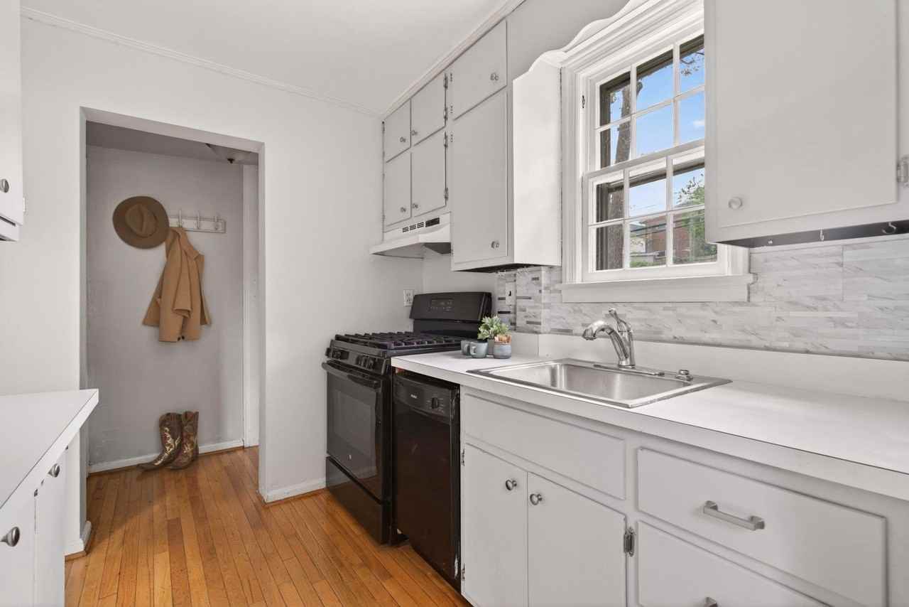 624 22nd St S - Photo 5 of 12