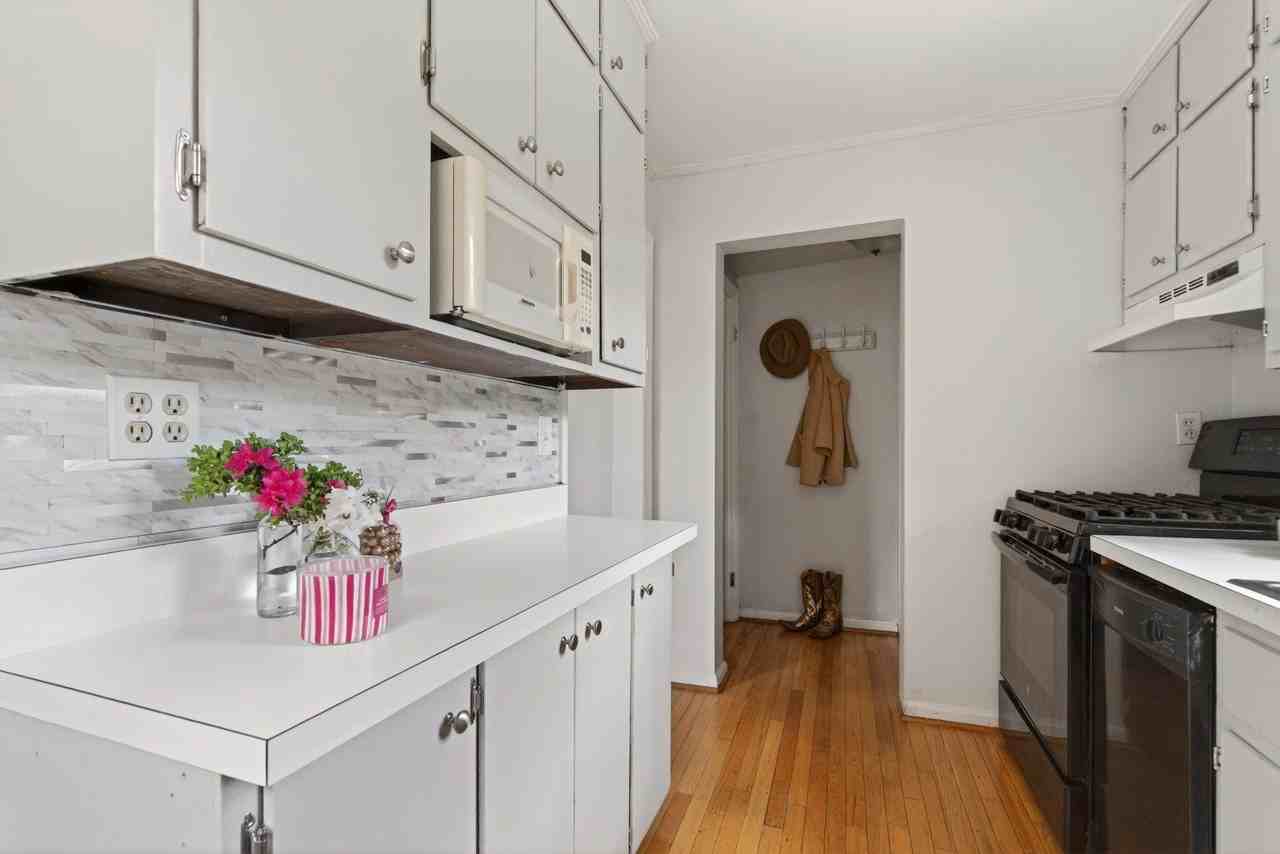 624 22nd St S - Photo 6 of 12