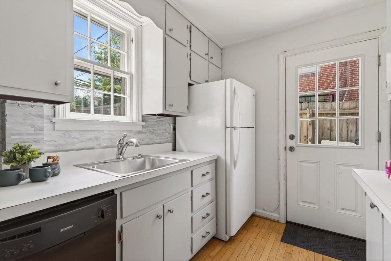 624 22nd St S - Photo 7 of 12