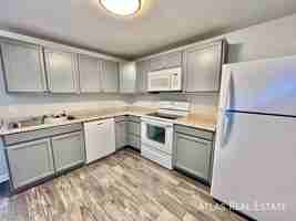 featured image of 1016 Magnolia St #A