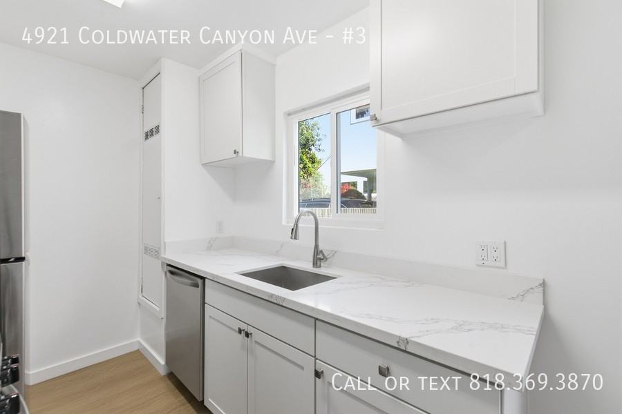 4921 Coldwater Canyon Ave #3