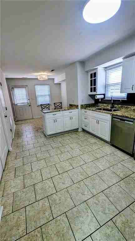 722 16th St - Photo 5 of 13