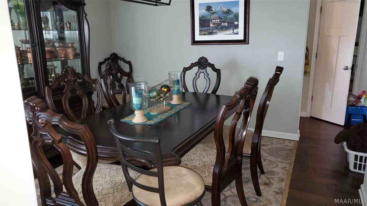 8863 Broderick St - Photo 6 of 21