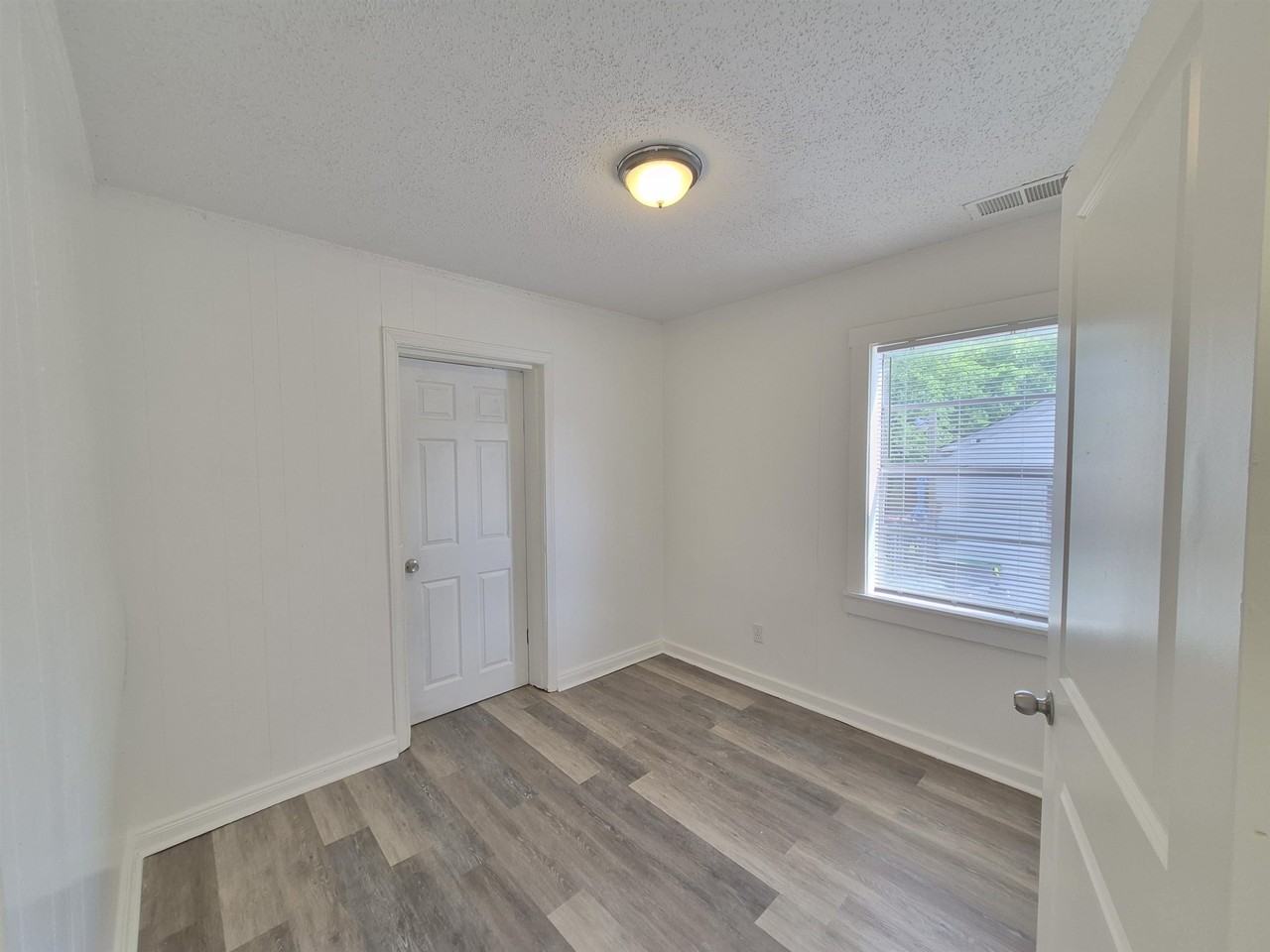 2100 Riverside Blvd - Photo 7 of 10