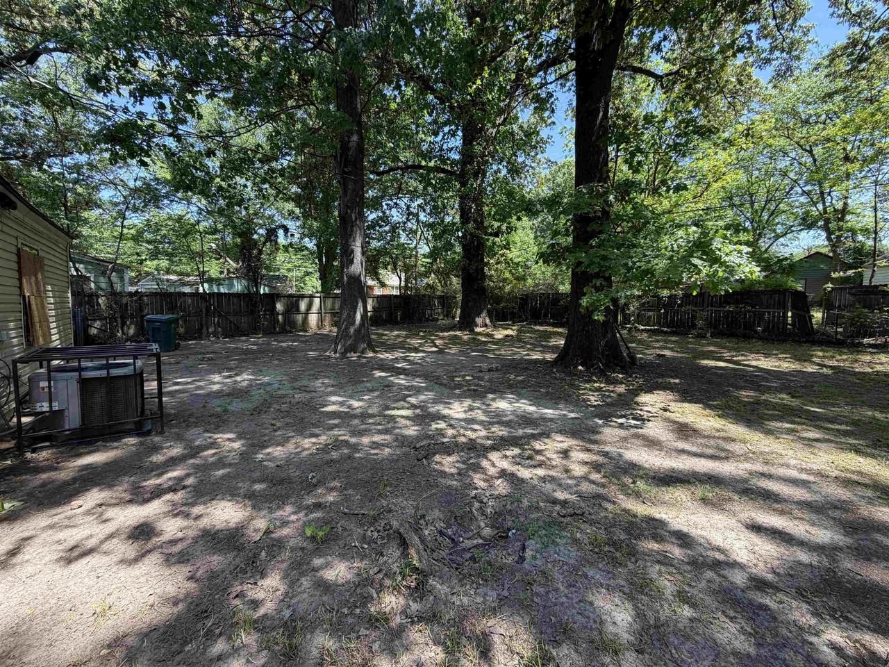 1300 Robin Hood Ln - Photo 2 of 9