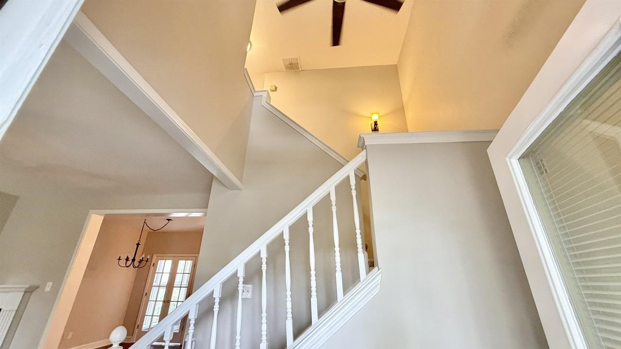 184 Marrakesh Cir - Photo 4 of 34