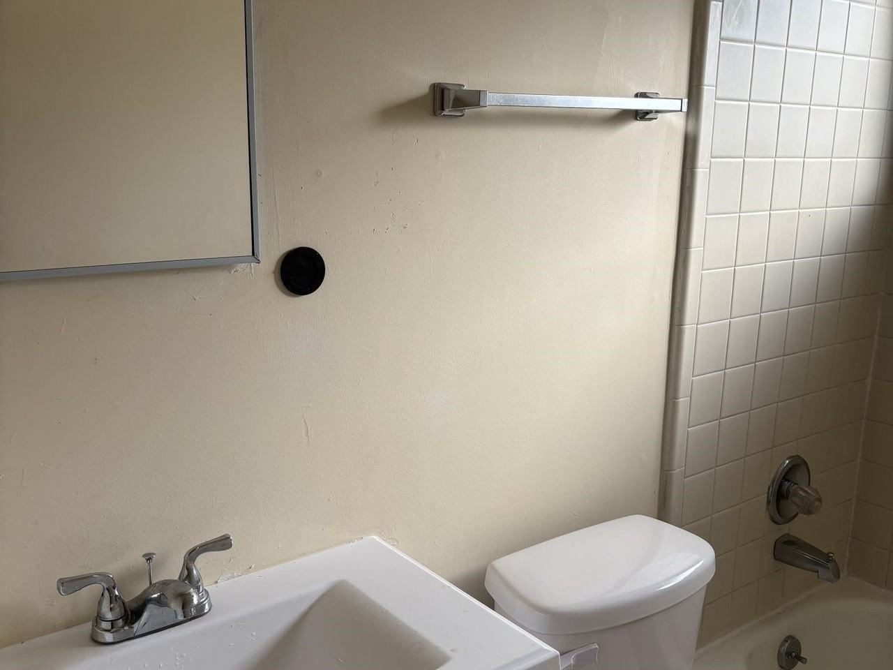 643 Mcwhirter Ave - Photo 3 of 7