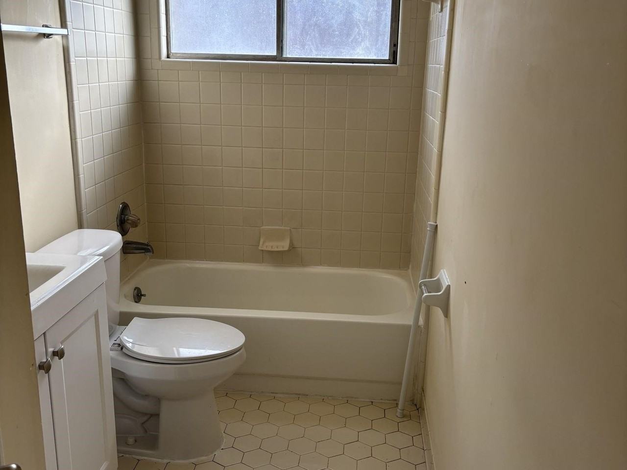 643 Mcwhirter Ave - Photo 4 of 7