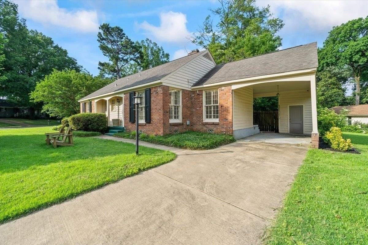 5081 Rich Rd - Photo 3 of 24