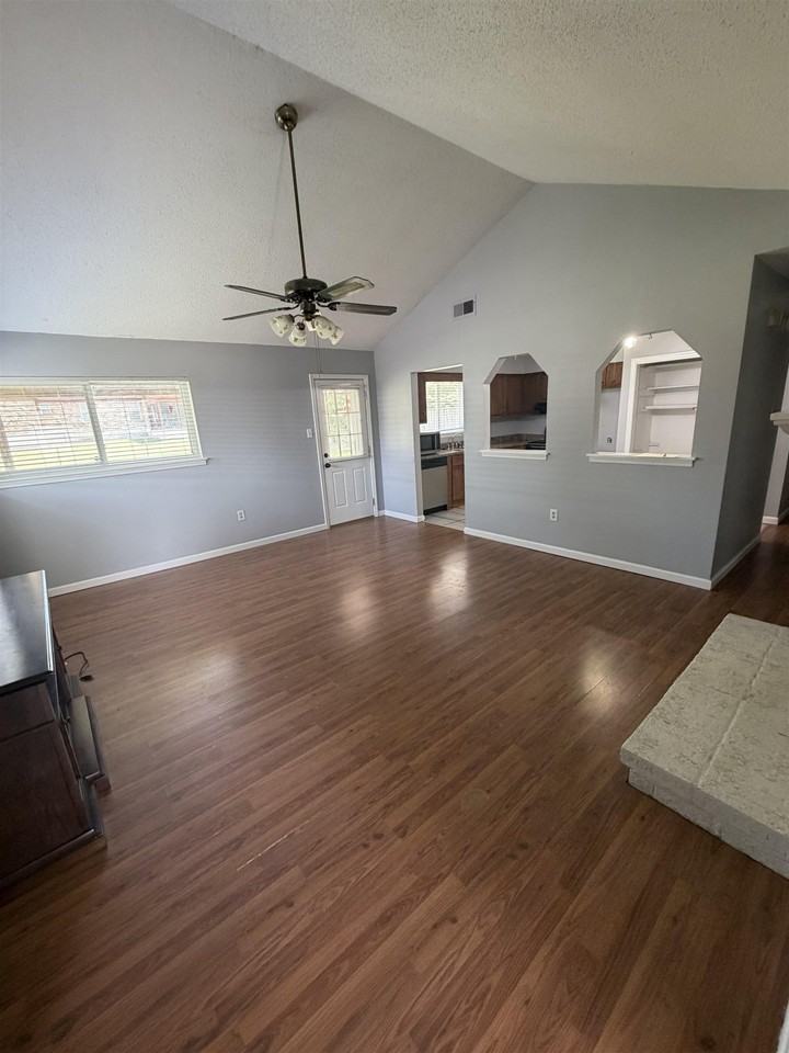 7016 Pam Dr - Photo 5 of 11