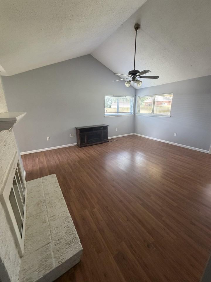 7016 Pam Dr - Photo 6 of 11