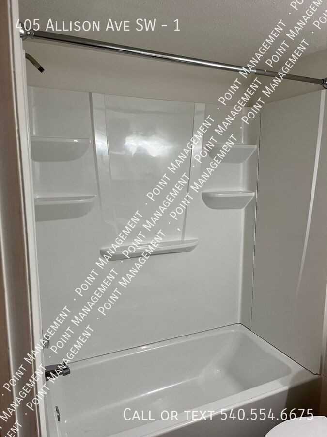 405 Allison Ave Sw #1 - Photo 7 of 8