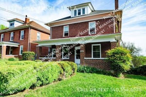 featured image of 1131 Wasena Ave Sw #1131A