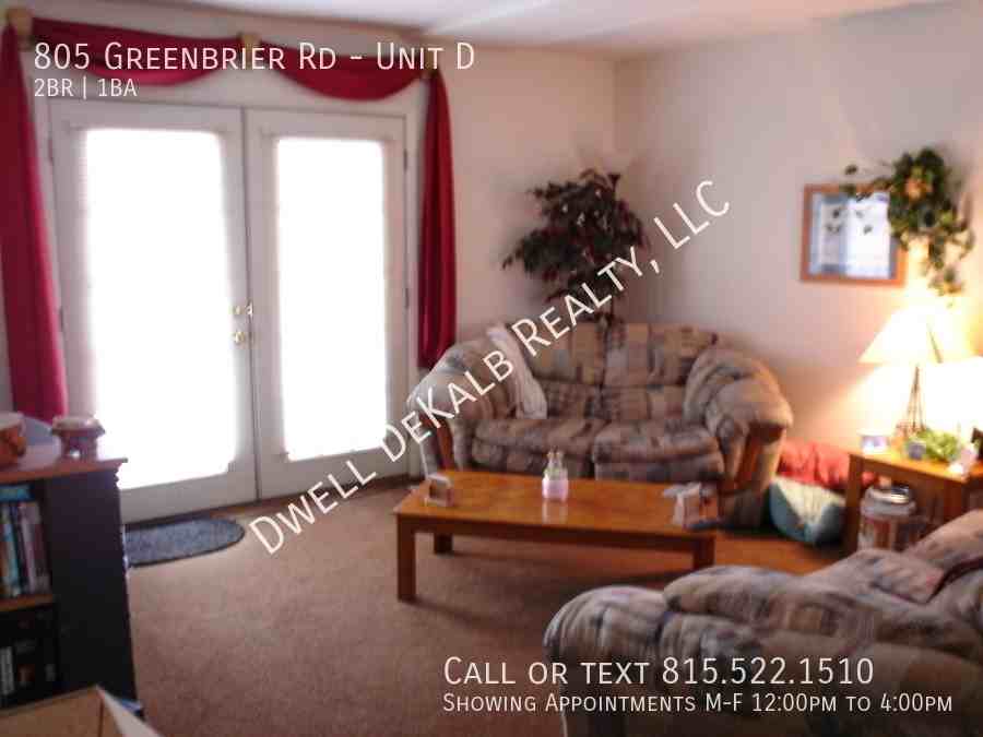 805 Greenbrier Rd #D - Photo 2 of 7