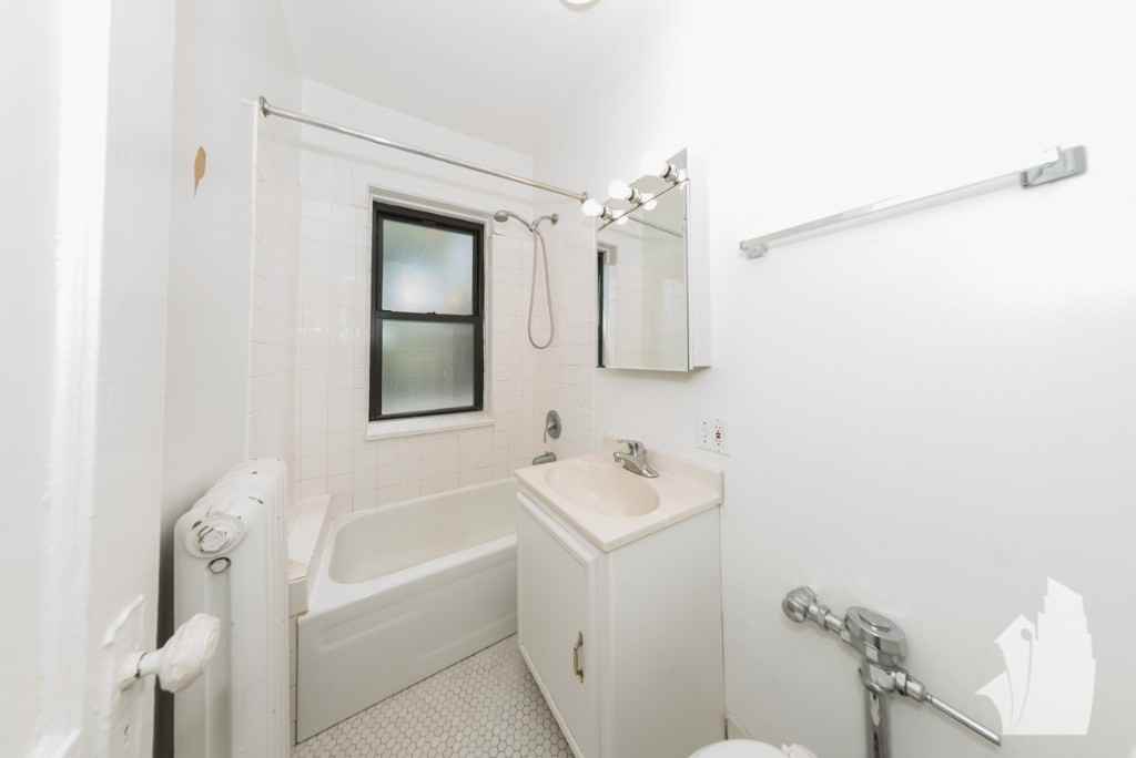 N Bissell St #1E - Photo 5 of 8