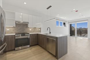 948 W Sunnyside Ave #201 - Photo 1 of 1