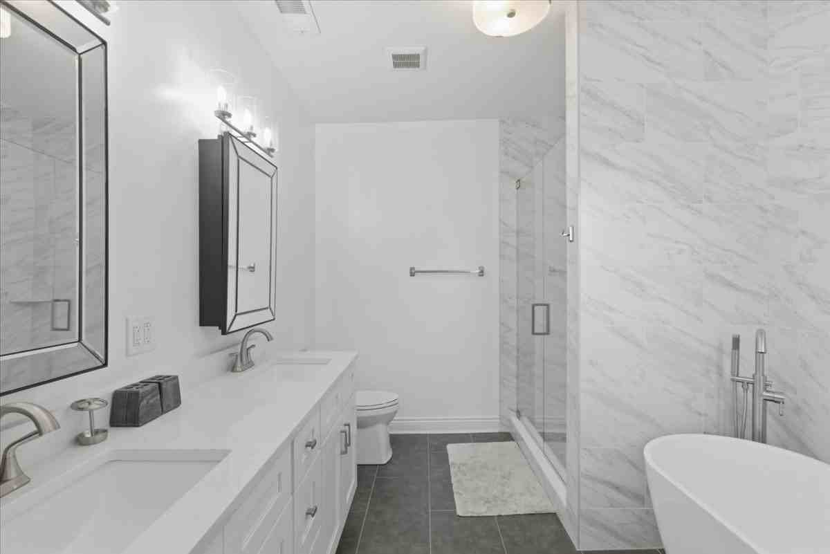 1828 W Berenice Ave - Photo 5 of 8