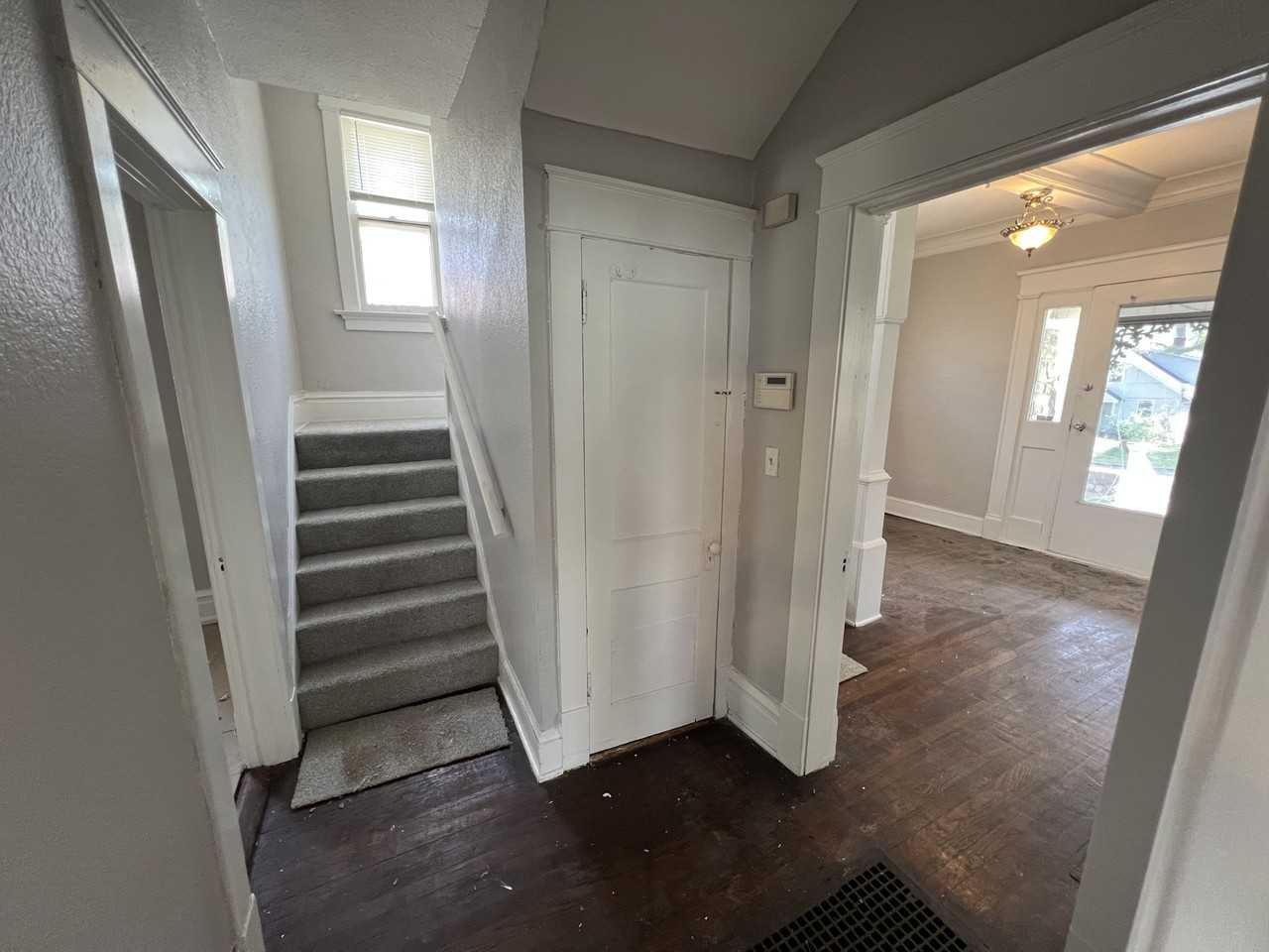 3850 E 62nd St #1 - Photo 7 of 17