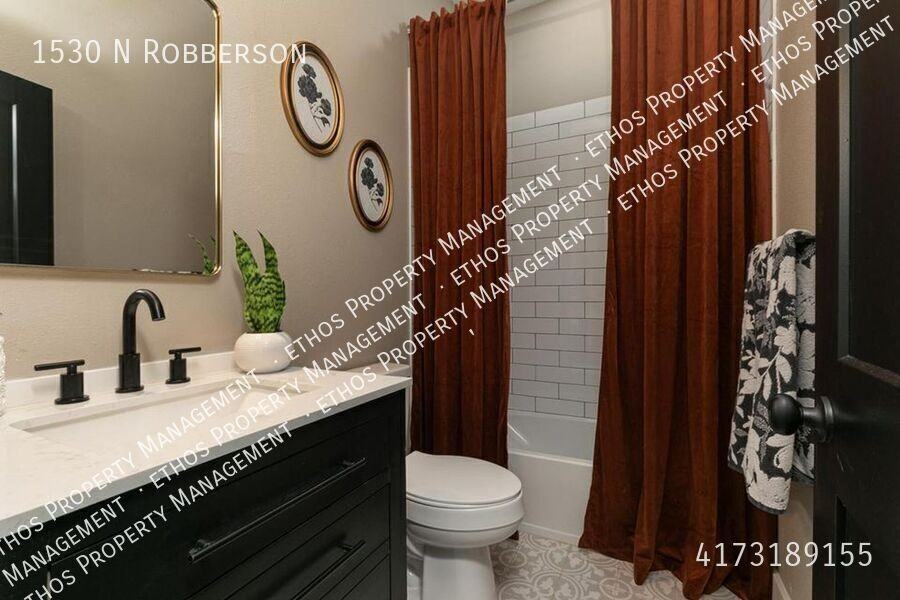 1530 N Robberson Ave - Photo 5 of 19