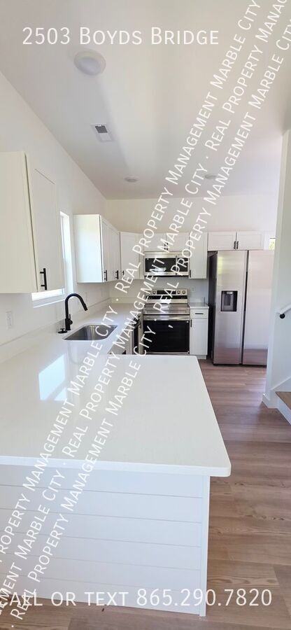 2503 Boyds Bridge Pike - Photo 4 of 12