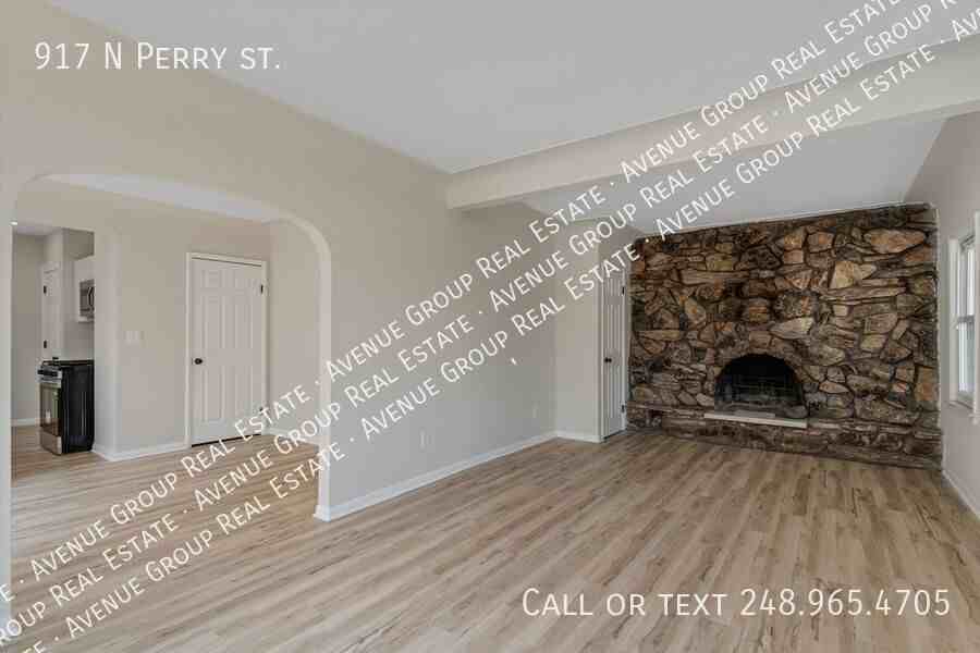 917 N Perry St - Photo 6 of 37