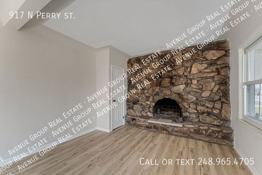 917 N Perry St - Photo 7 of 37