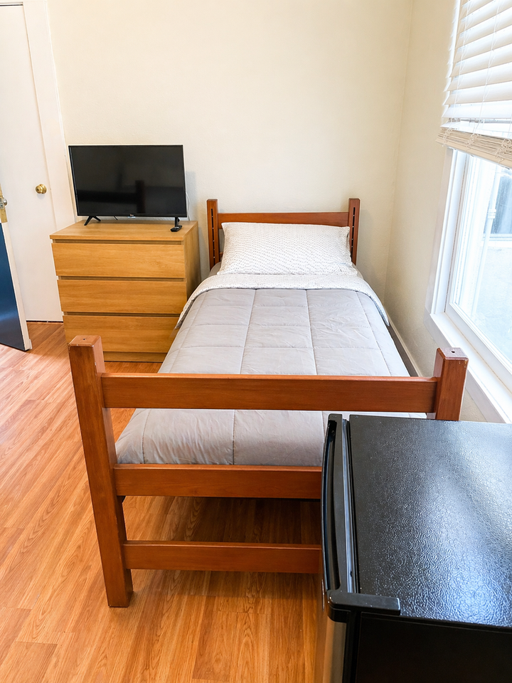325 Sutter St - Photo 3 of 12