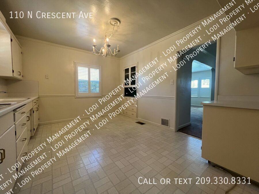 110 N Crescent Ave - Photo 4 of 24