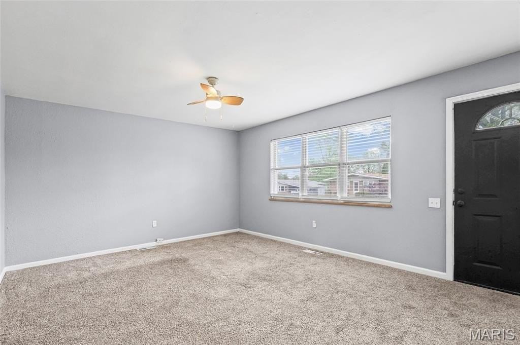 2400 Bluegrass Ln - Photo 5 of 50