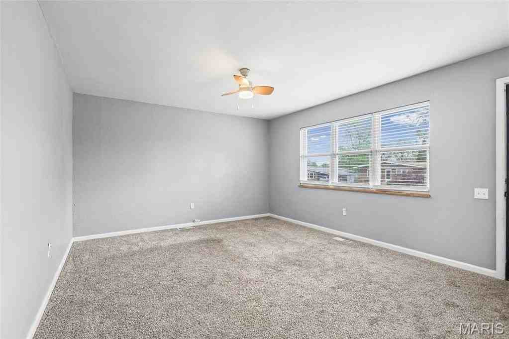 2400 Bluegrass Ln - Photo 6 of 50