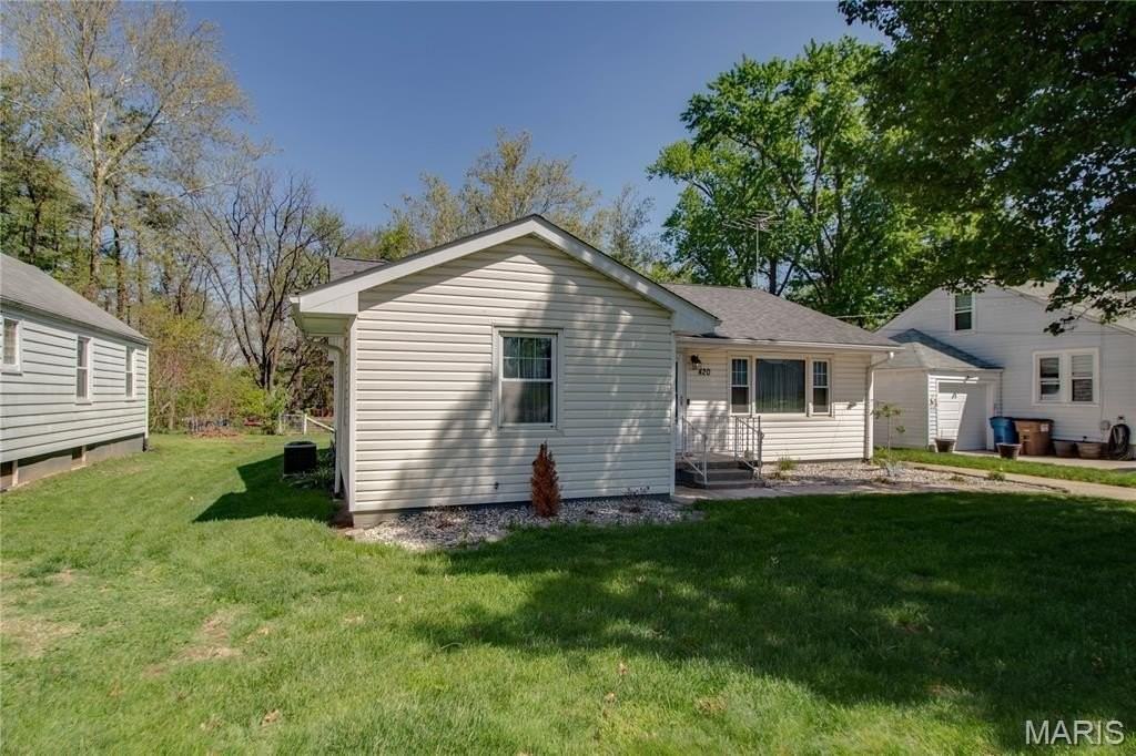 420 Keller St - Photo 2 of 35