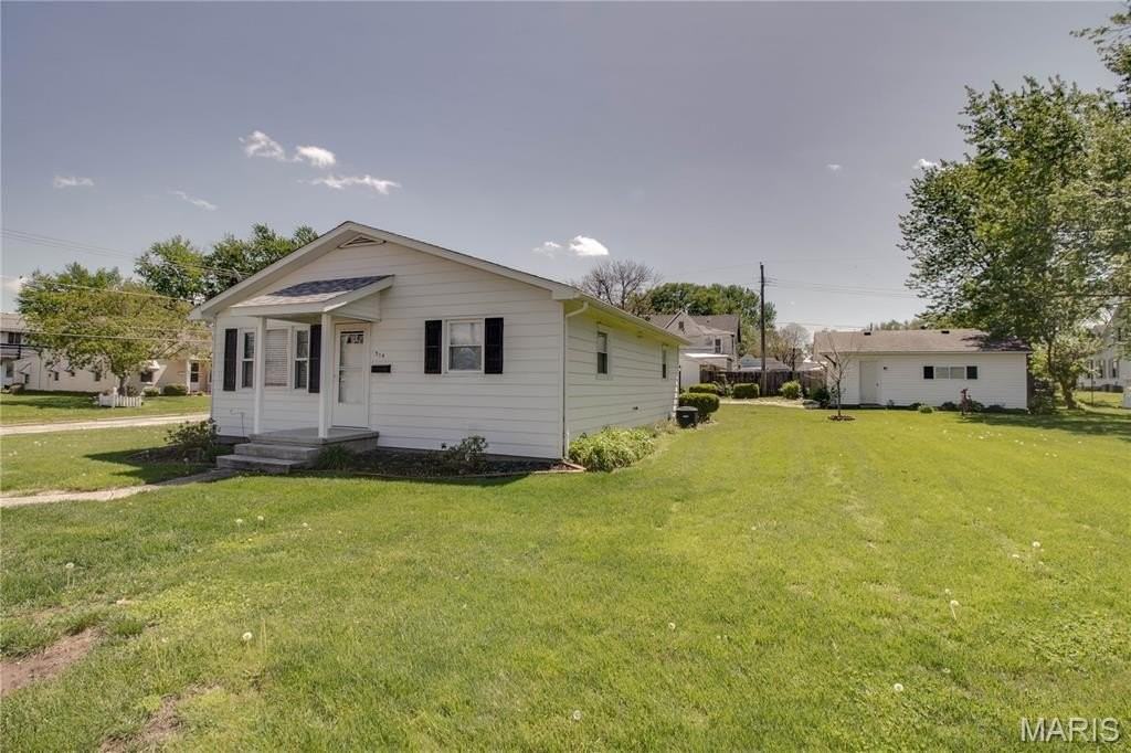 314 E Pearl St - Photo 4 of 24